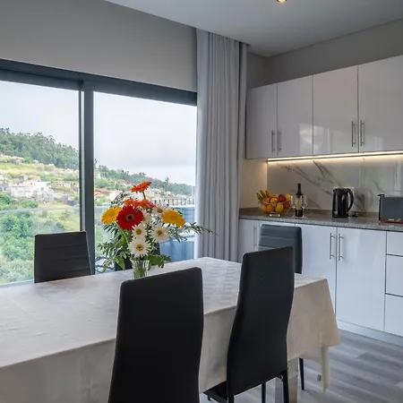 Paradise Views - Pereira House